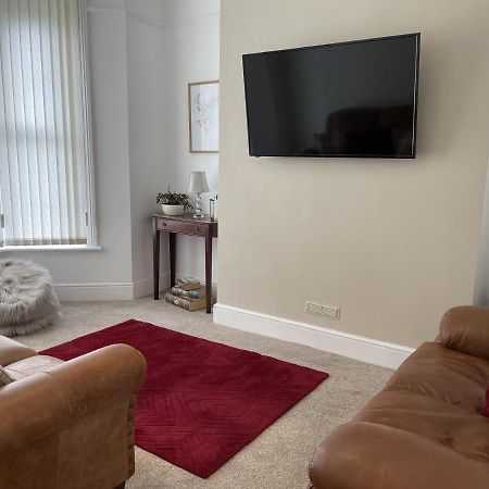 4 Bedroom House In Harrogate Town Centre Exterior photo