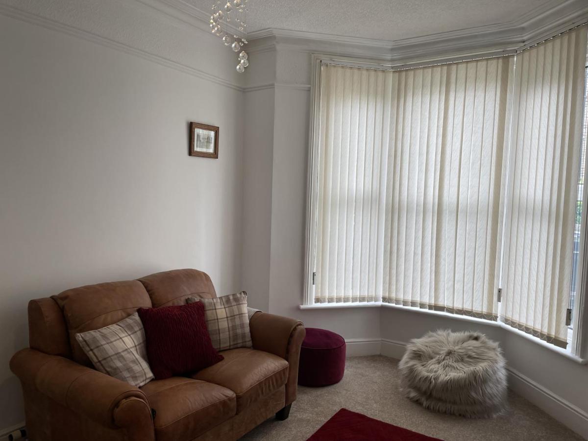 4 Bedroom House In Harrogate Town Centre Exterior photo